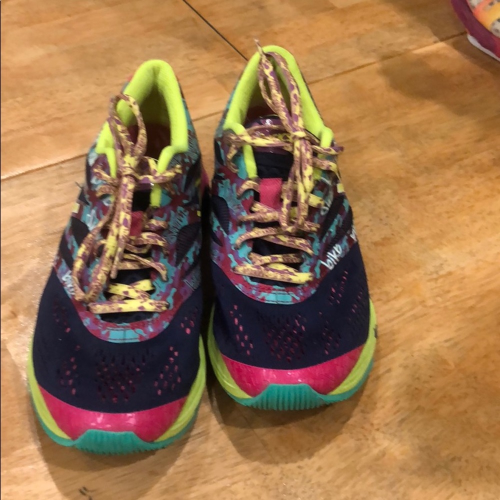 Like new ASICS running shoes